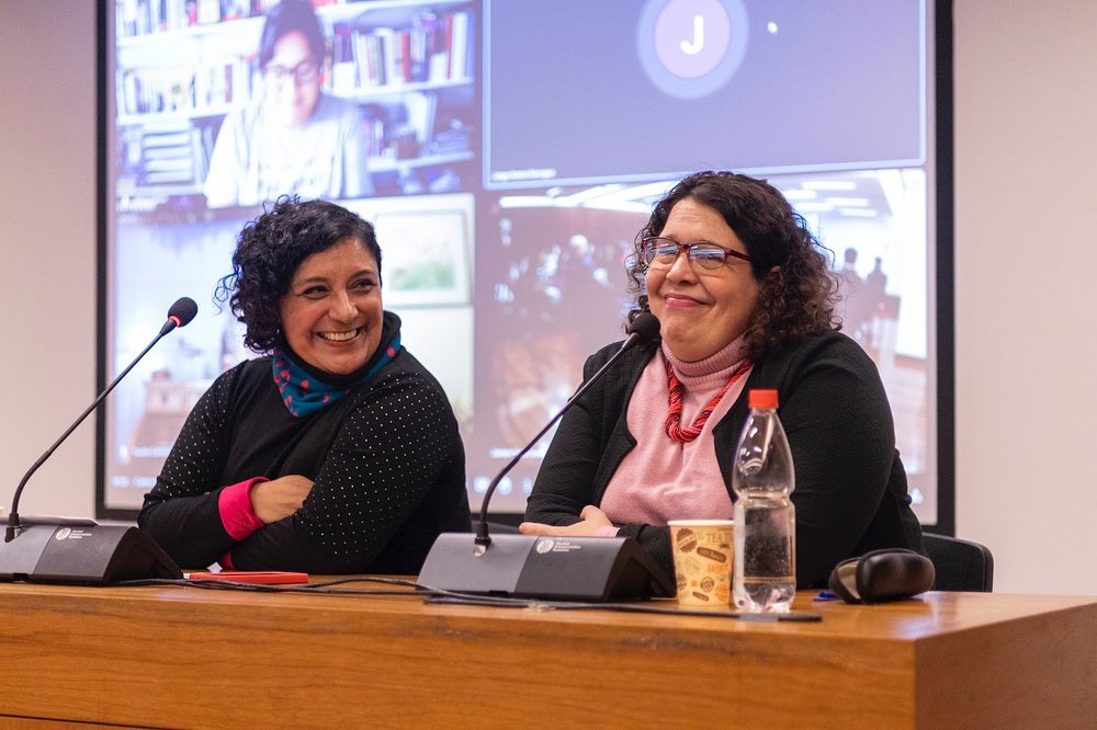 Caterine Galaz y Catalina Bosch, panelistas en el conversatorio "Memorias migrantes a 50 años del Golpe Militar 1"