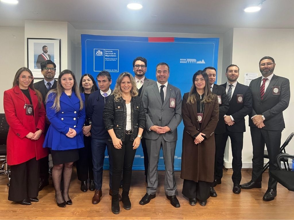 Autoridades y participantes de PDI y SERMIG